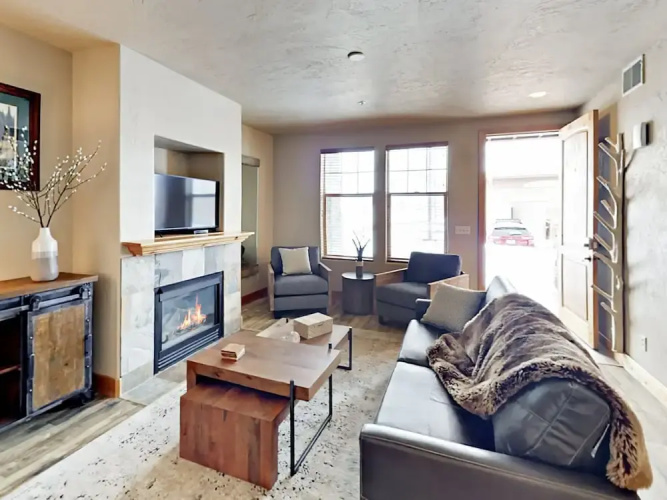 1746 Park City - 2 Br Condo