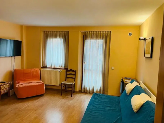 Luxury Apartment Llops HUT-7760 , 5 pax