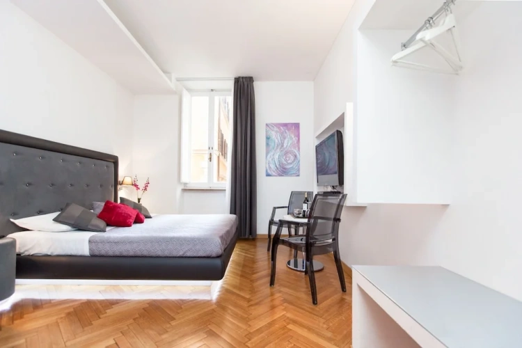 2 Bedrooms Standard Family room with city view