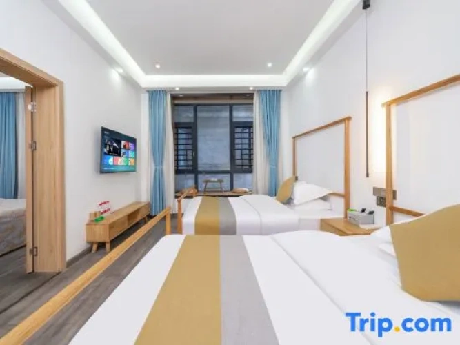 2 Bedrooms Family Suite