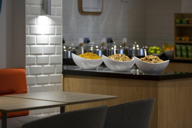 Holiday Inn Express - Edinburgh City Centre photo 12