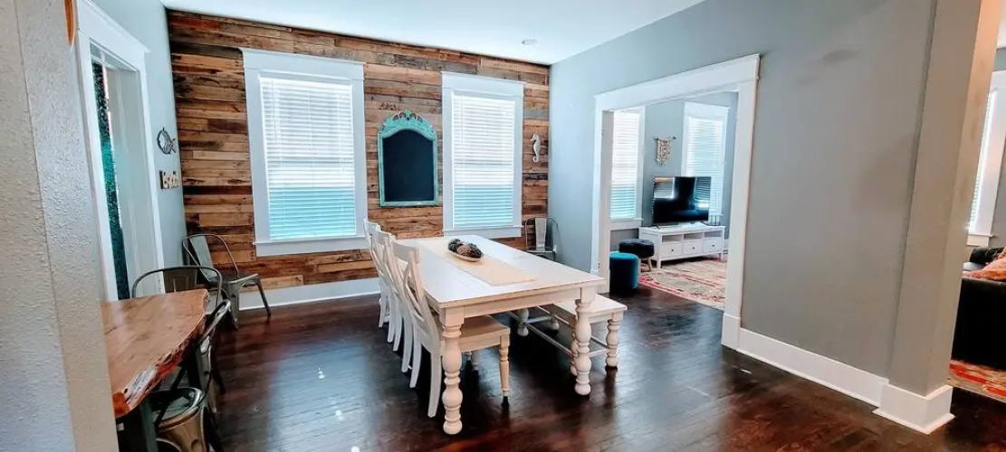 Seaglass 4 Bedroom Home by Redawning