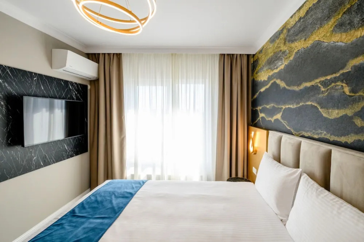 Elitte Inn & Suites