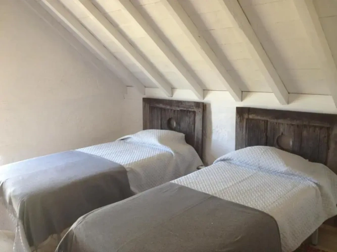 2 Bedrooms Cottage