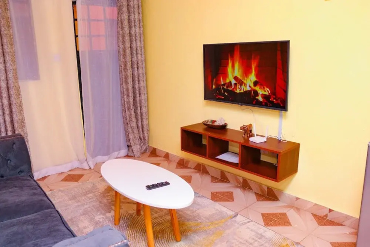 Lux Suites Trm drive Studio Apartments