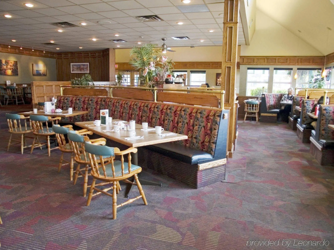 Best Western Plus Emerald Isle Hotel photo 27