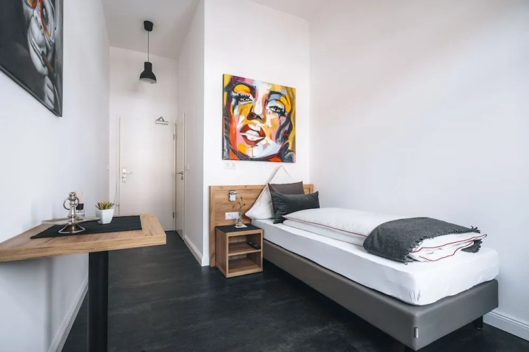 Sleep Point Hotel
