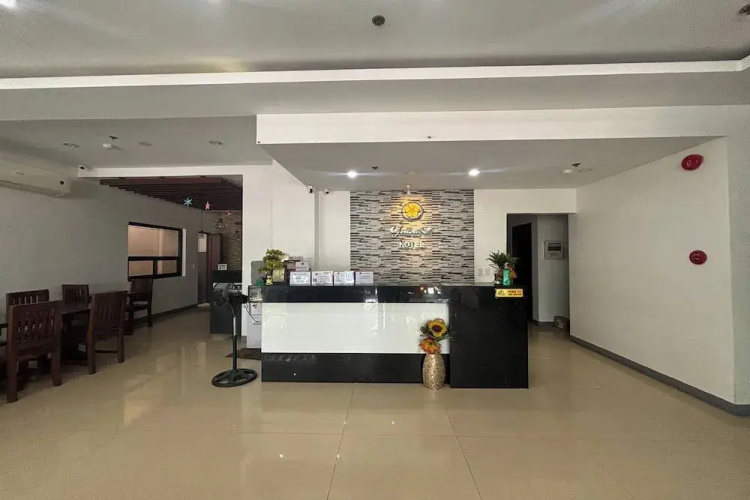 Yellowbell Hotel