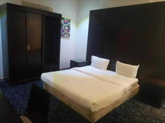 manzel aram 105