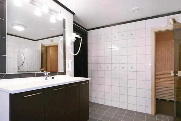 3 Bedrooms Apartment