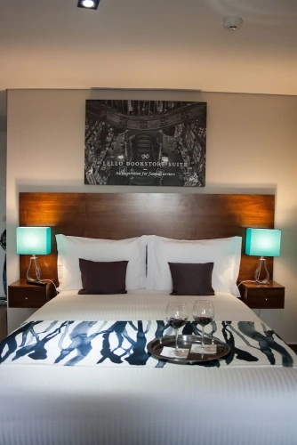 1 Bedroom Suite with balcony and with city view