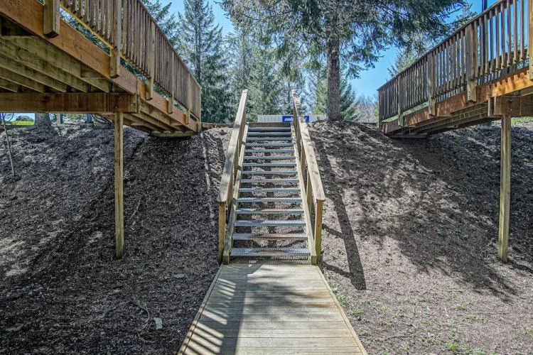 Powderidge 2 -slope Side, Spacious Deck