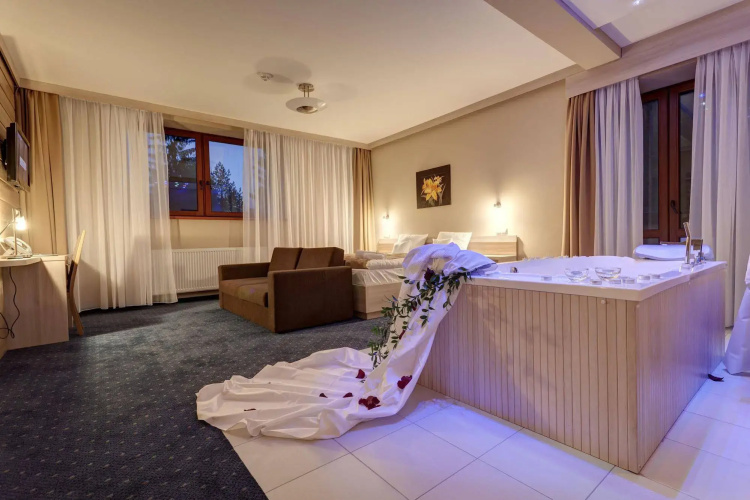 Alexandra Wellness Hotel