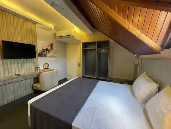 Yeni̇ Sevcan Hotel