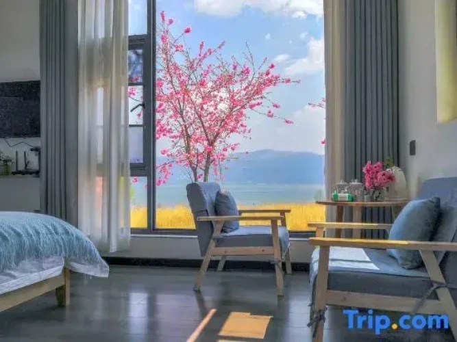 Standard Twin room with sea view