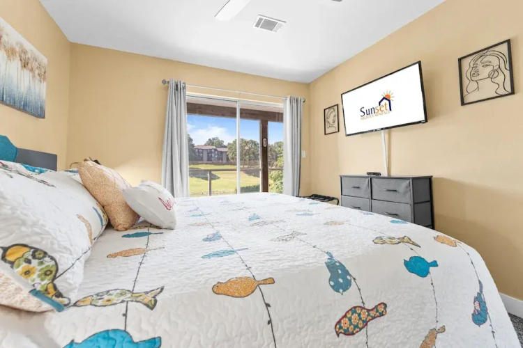 Harmony Hideaway 2 Bedroom Condo by RedAwning