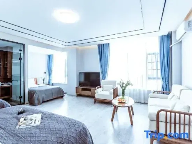 Standard Family Suite