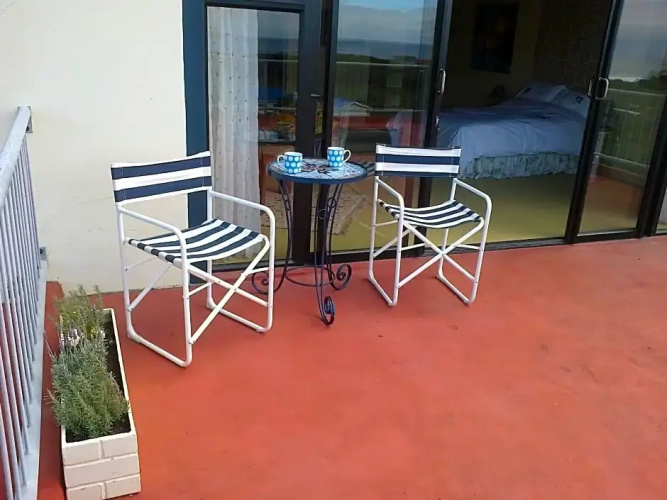Jack's Seaview Inn