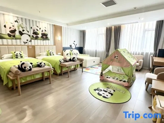 Standard Triple Family room