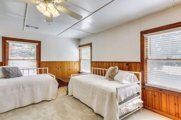 3 Bedrooms Cottage