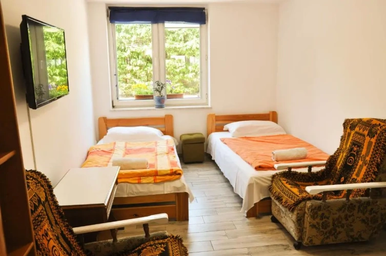 Standard Triple room