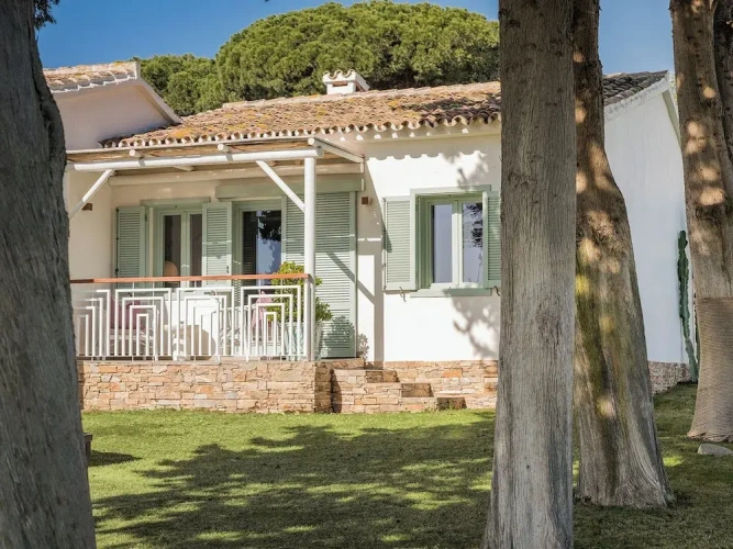 1 Bedroom Bungalow with balcony