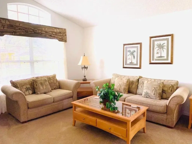 4 Bedrooms Cottage