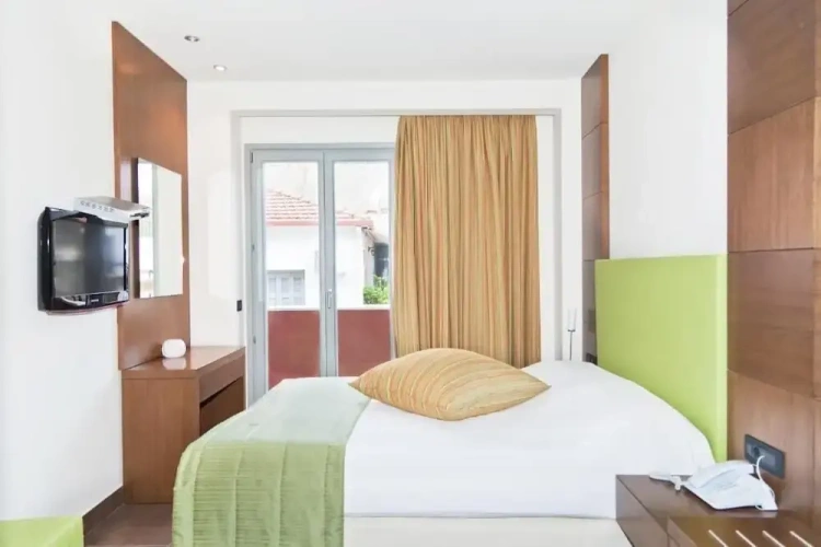 Economy Double room with balcony and with city view