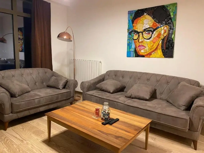 2 Bedrooms Apartment