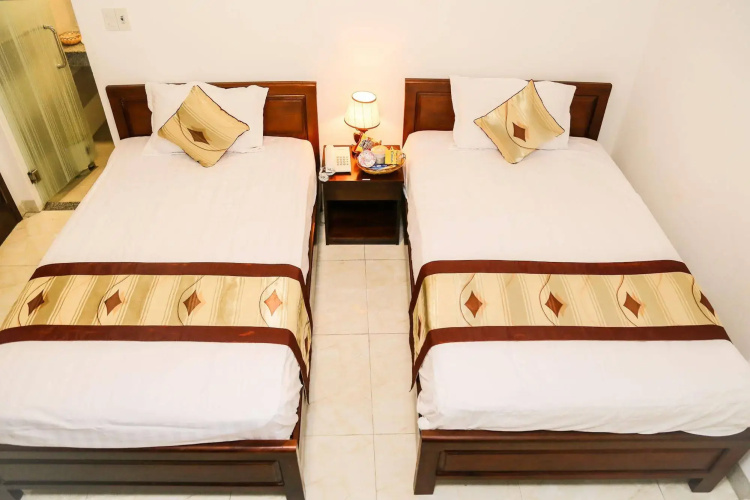 Little Gold Hotel
