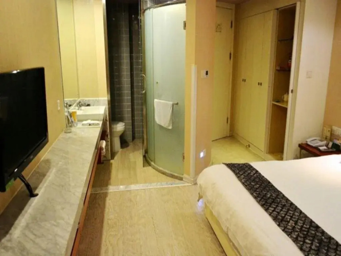 Dongfang Hotel