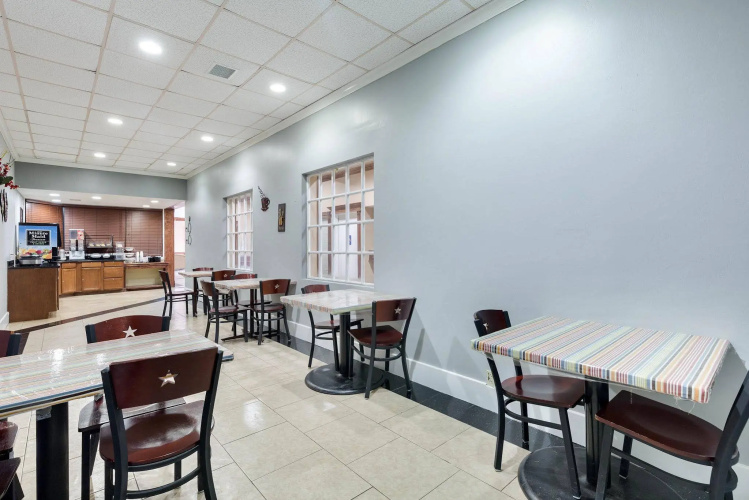 Econo Lodge photo 21