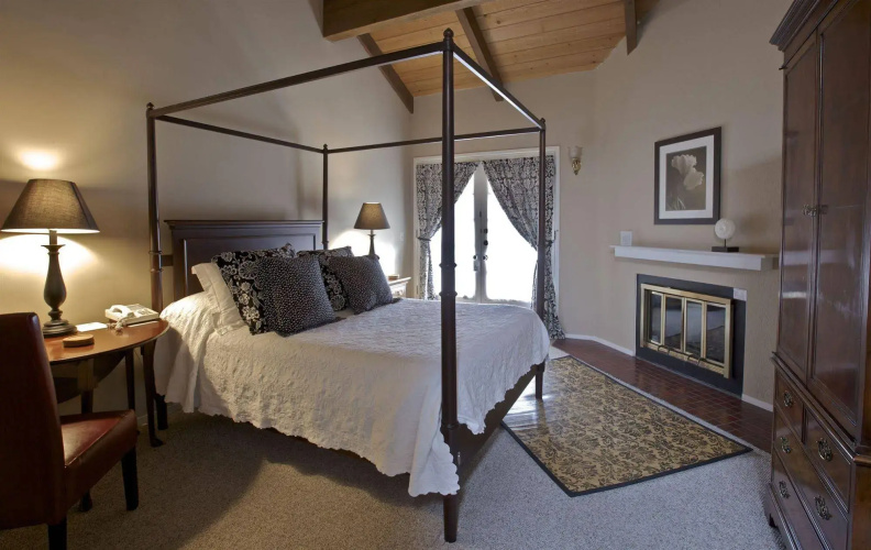 Merritt House Hotel