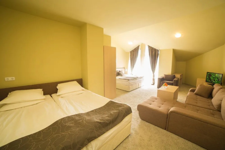 Seven Seasons Hotel