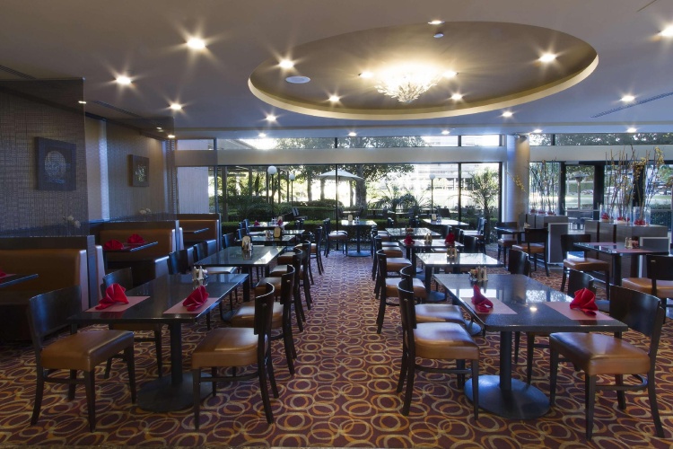 DoubleTree by Hilton Orange County Airport photo 39