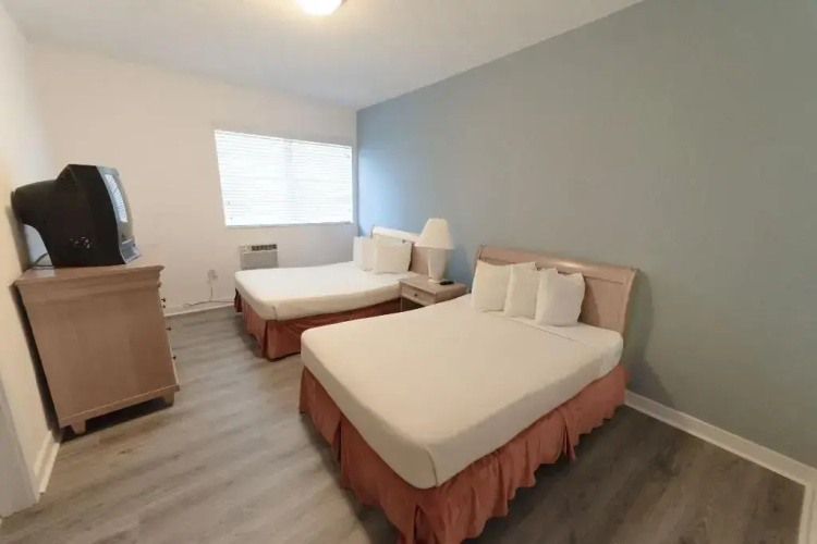 Ocean Surf Hotel