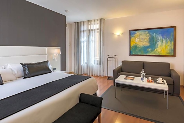Superior Single room with balcony
