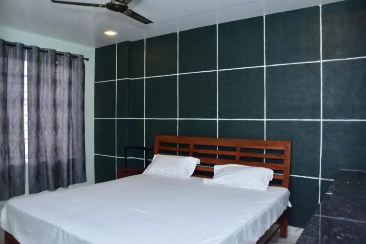 Chandra Royal Residency