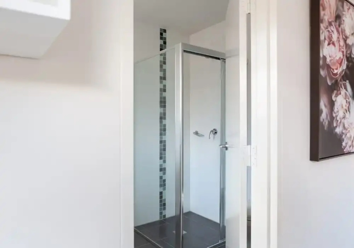 Bright Studio Steps From Westmead Hospital