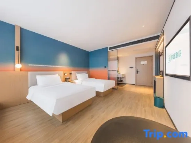 Standard Twin room with sea view