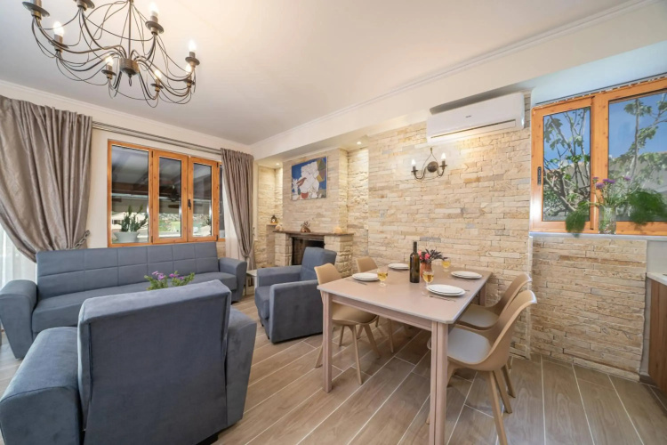 Ilias Apartments
