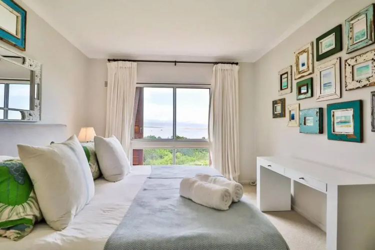 Beach House Plett Lookout