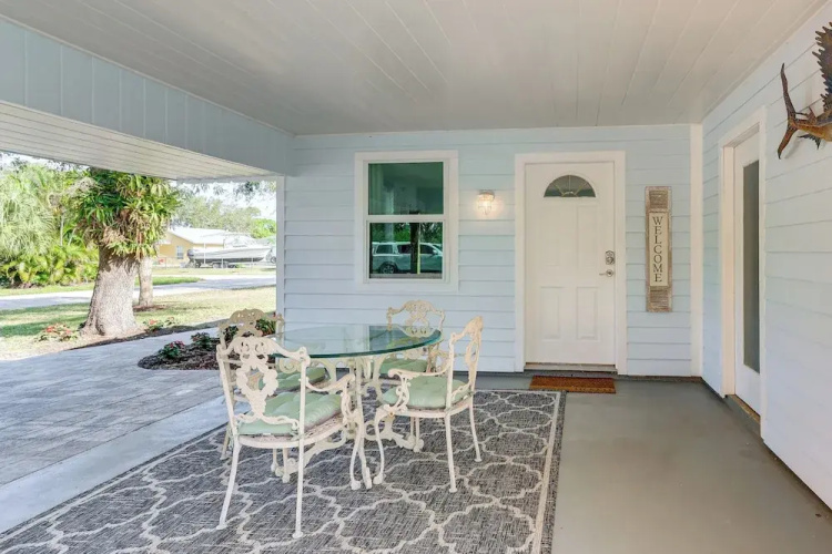 Walk to Parks, Eats & Bars: Stuart Home w/ Patio