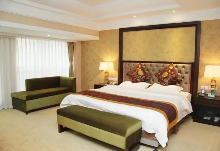Jinlong Hotel