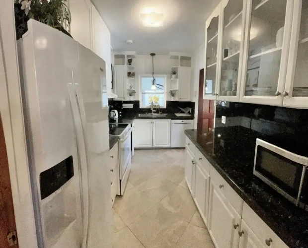 4 Bedrooms Luxury Cottage