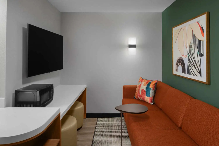 Embassy Suites By Hilton Madison Downtown