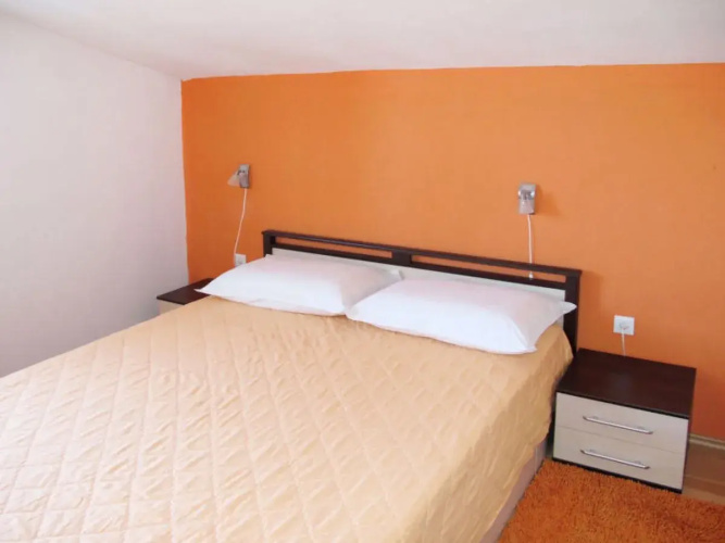 Andriana (SIB225) 28077