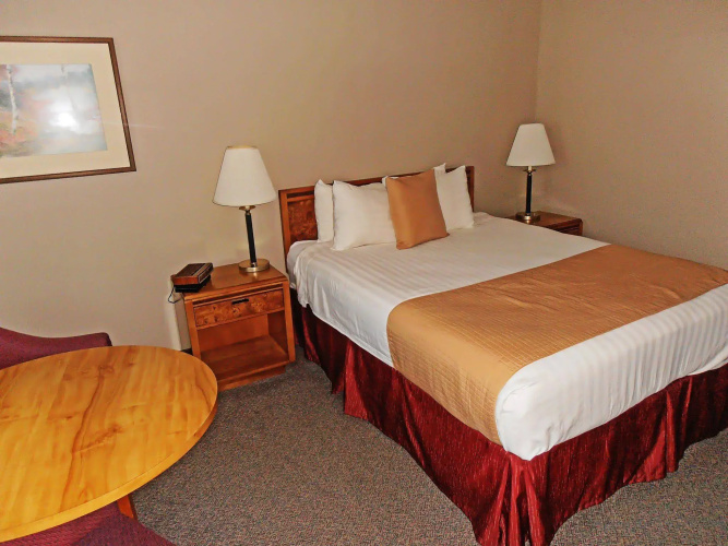 Clarion Inn