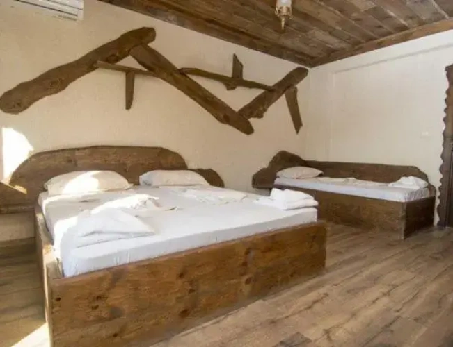 Standard Triple room with balcony