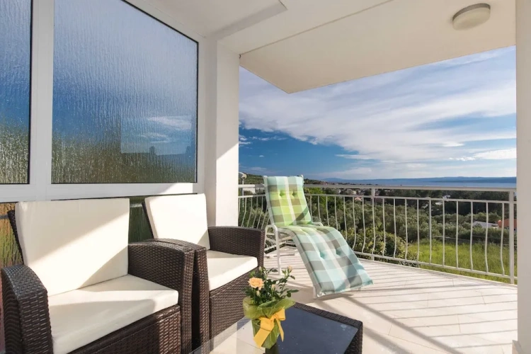 2 Bedrooms Apartment with balcony